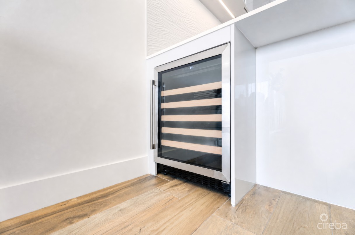 Aura Penthouse #404 - Image 18