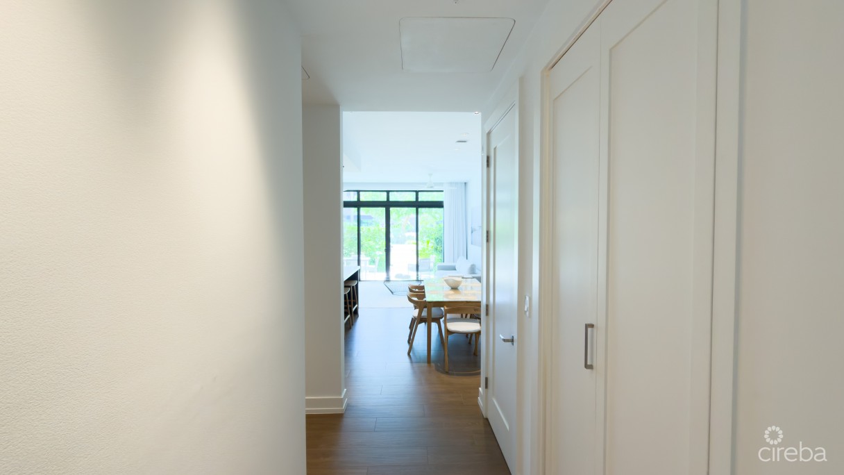 Olea - 2 Bed Corner Condo - Image 11