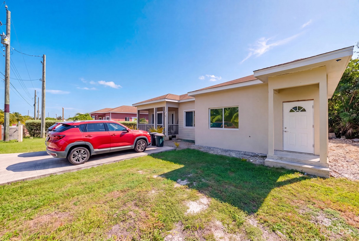 Colby Drive Single Family Home With Studio - Image 18