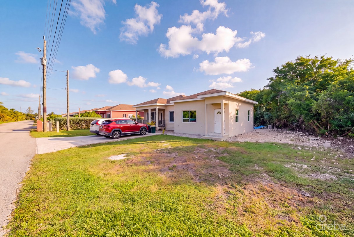 Colby Drive Single Family Home With Studio - Image 19