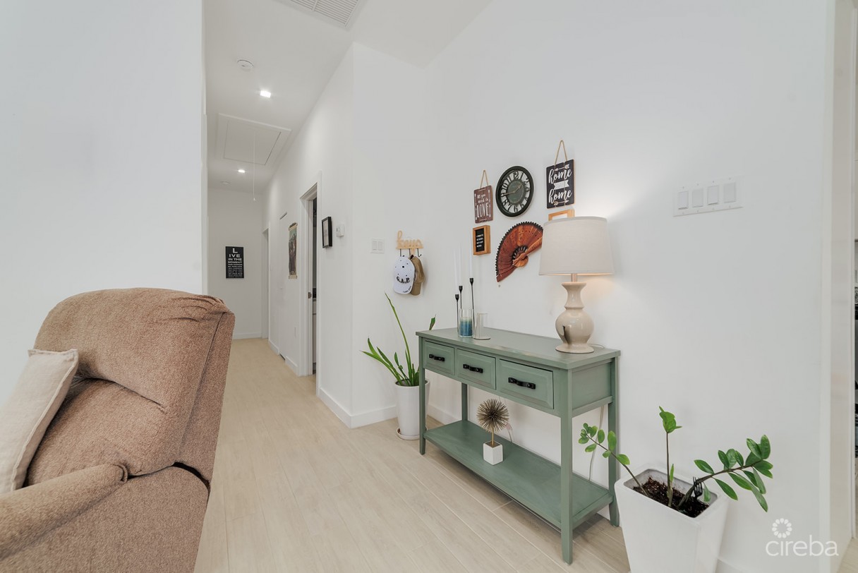 Colby Drive Single Family Home With Studio - Image 6