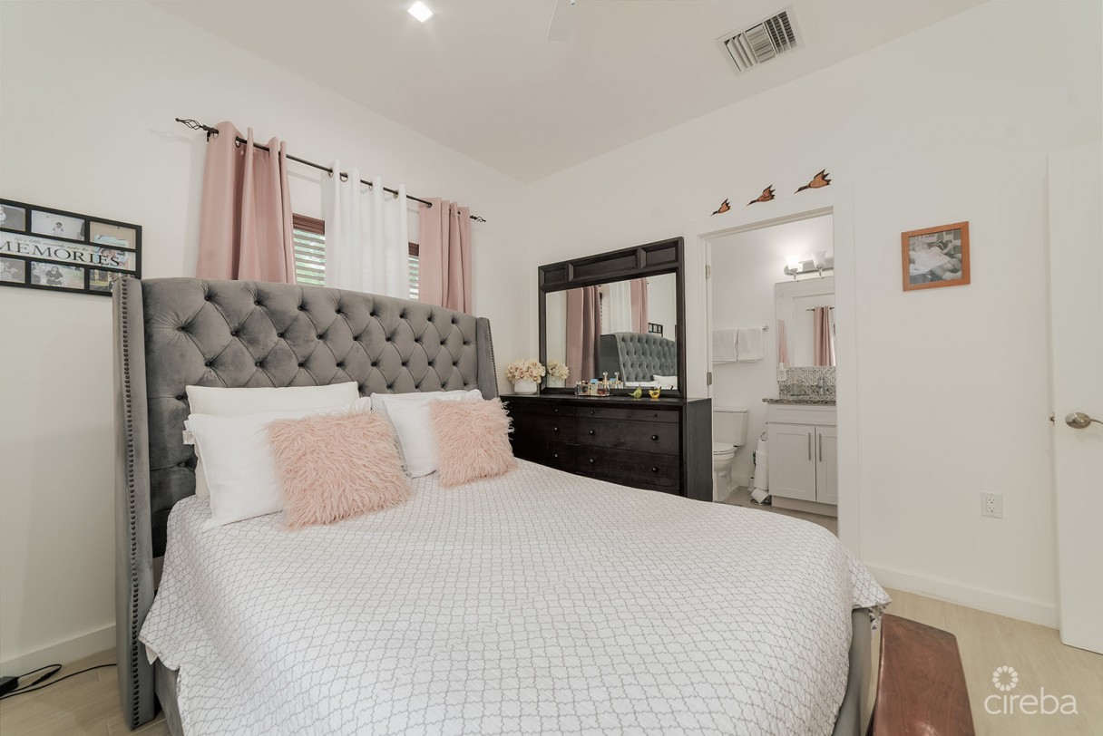 Colby Drive Single Family Home With Studio - Image 13