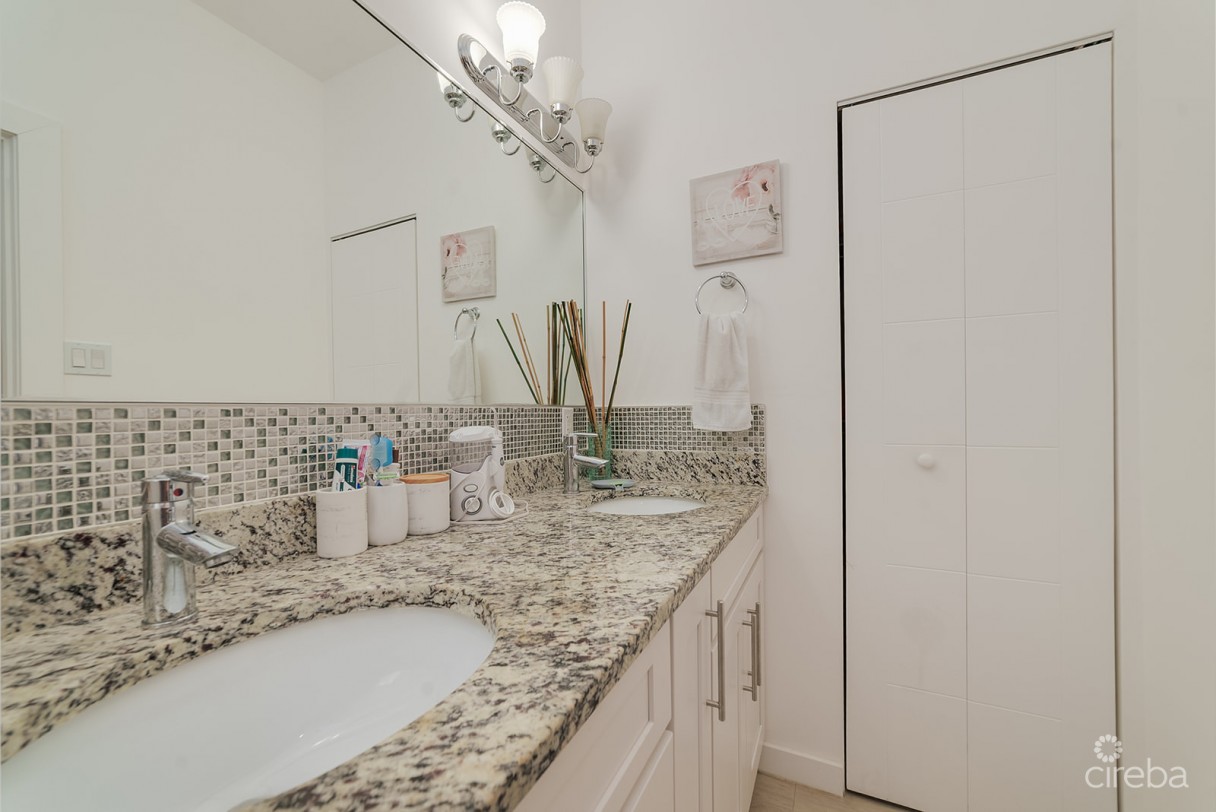 Colby Drive Single Family Home With Studio - Image 15