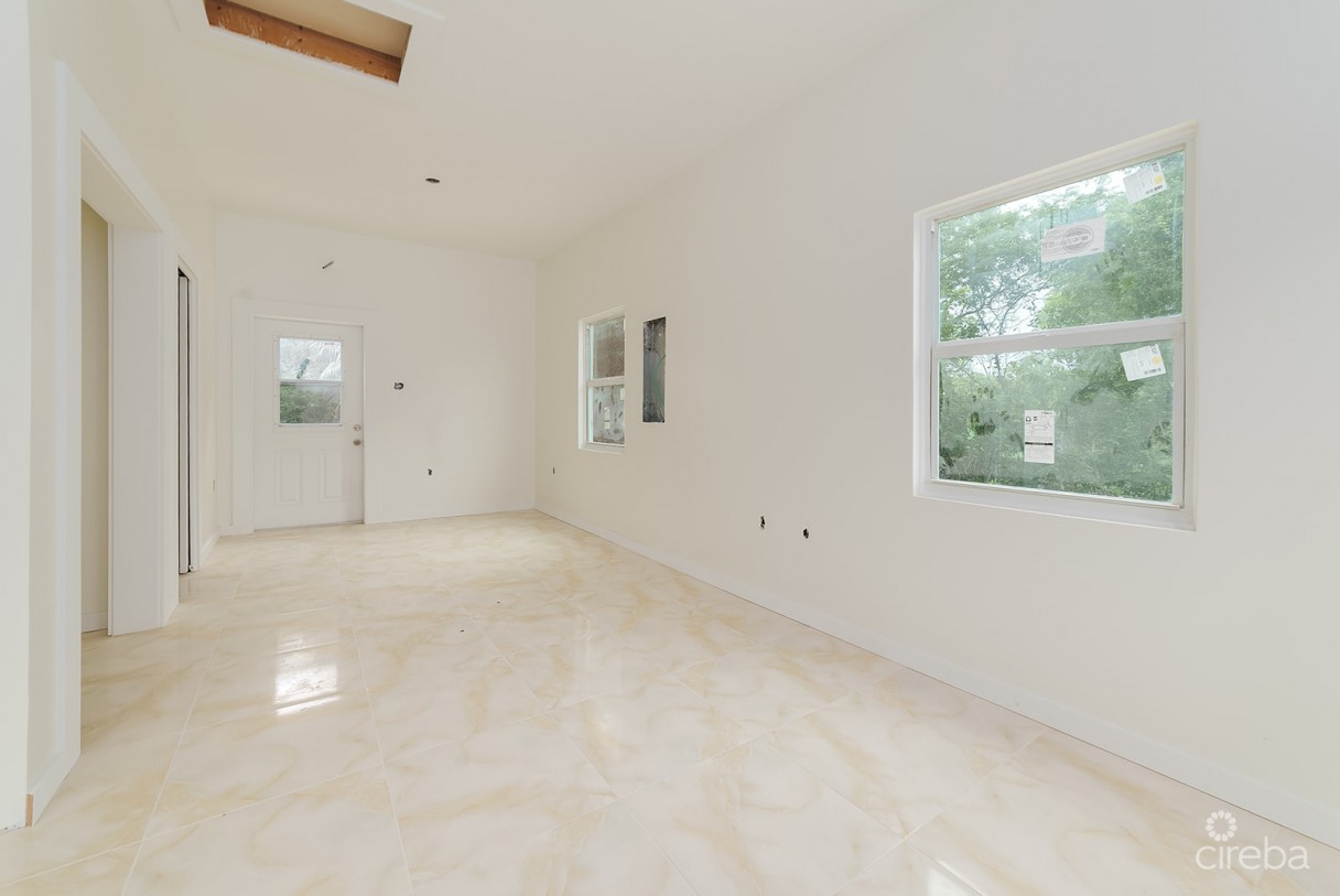 Colby Drive Single Family Home With Studio - Image 20