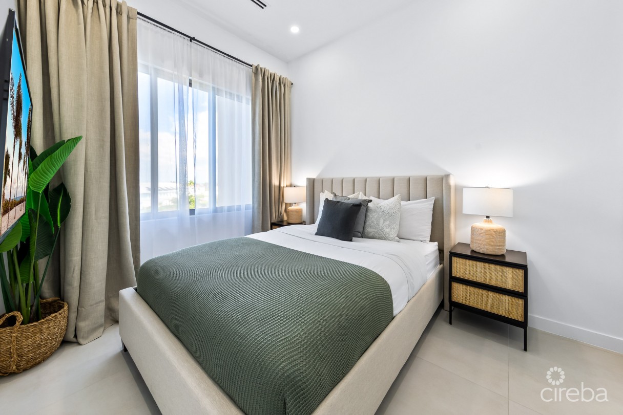 Harbour Walk 211, 1 Bed + Den - Image 4