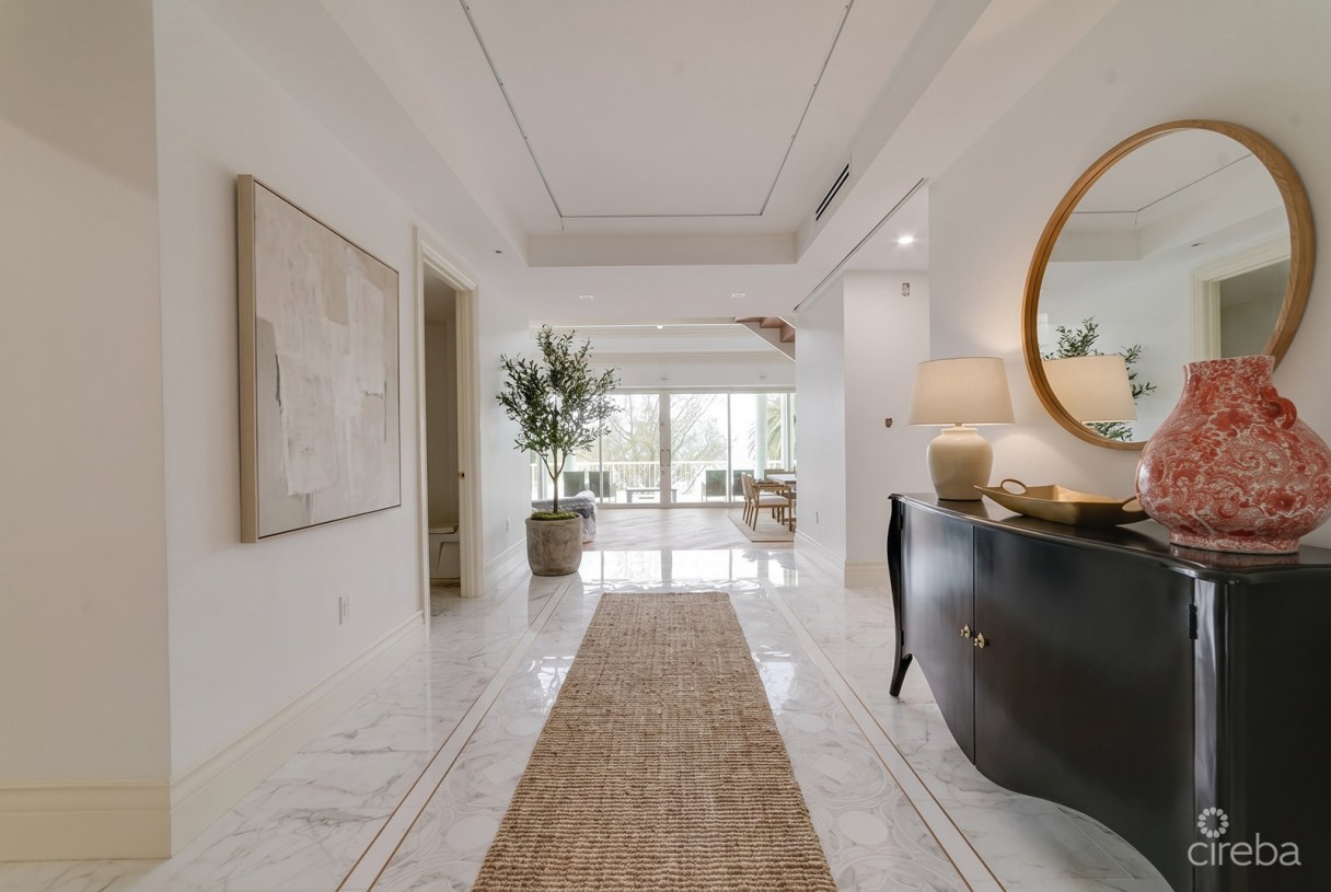 The Great House Penthouse - Image 1