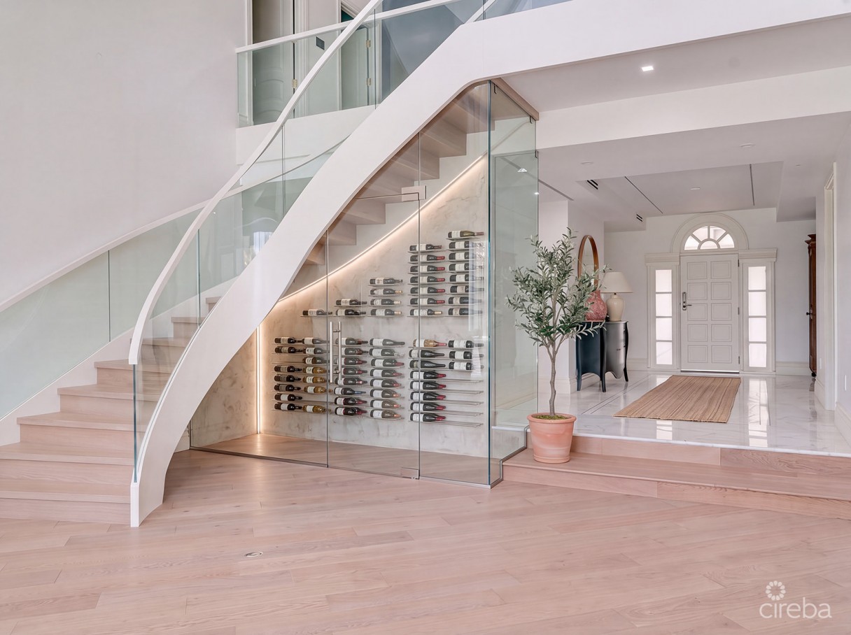 The Great House Penthouse - Image 4
