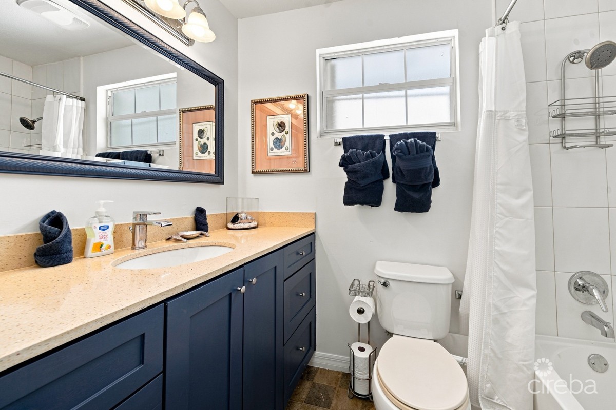 Moon Bay Condo, Unit 17 - Image 7
