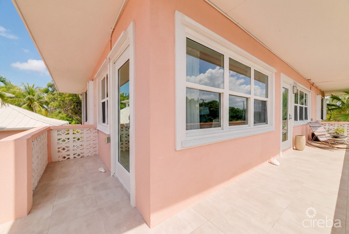 Winterhaven Beachfront 3 Bed - Image 9