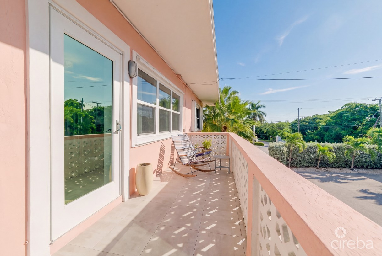 Winterhaven Beachfront 3 Bed - Image 10