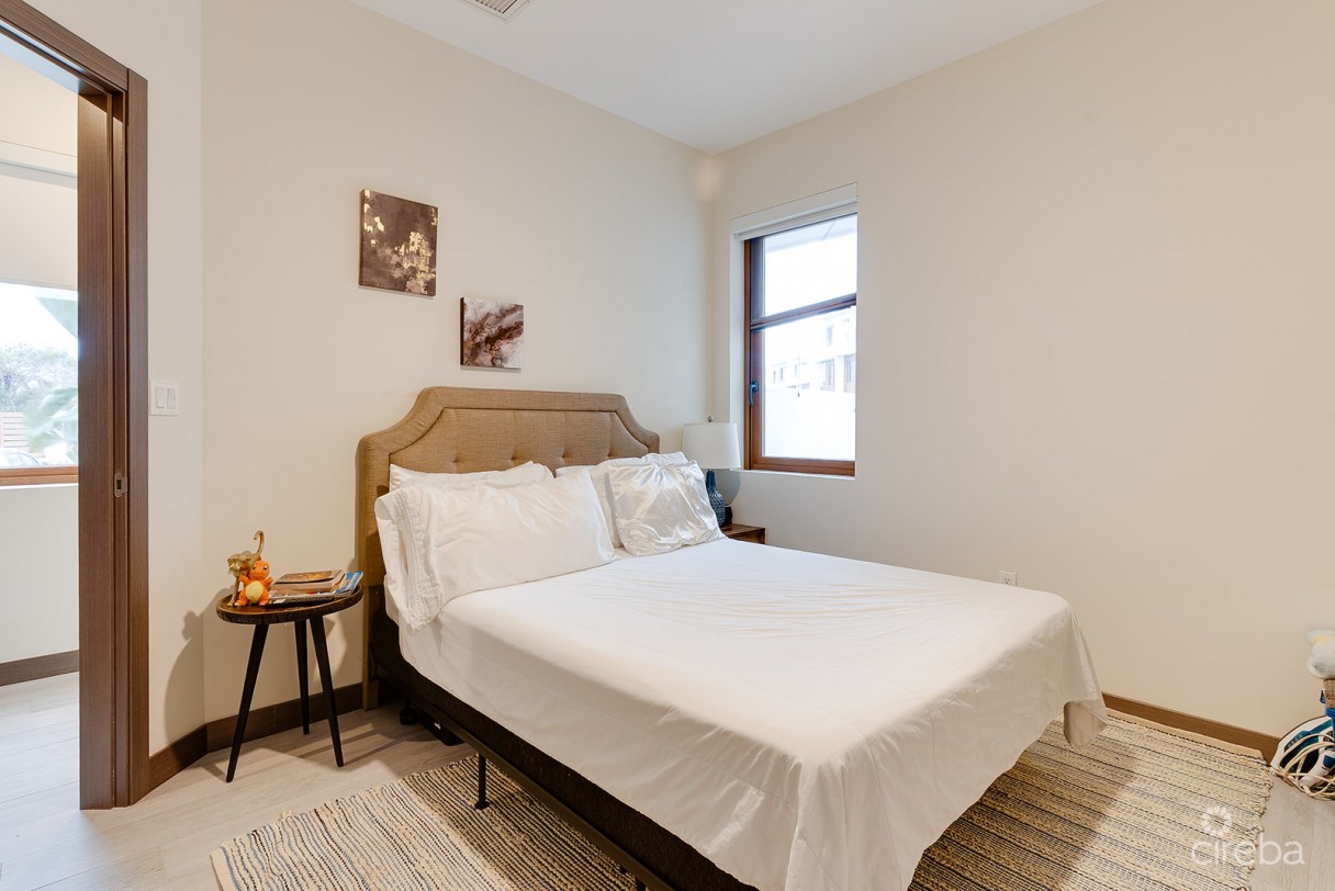 Arvia One Bed Plus Den - Image 5