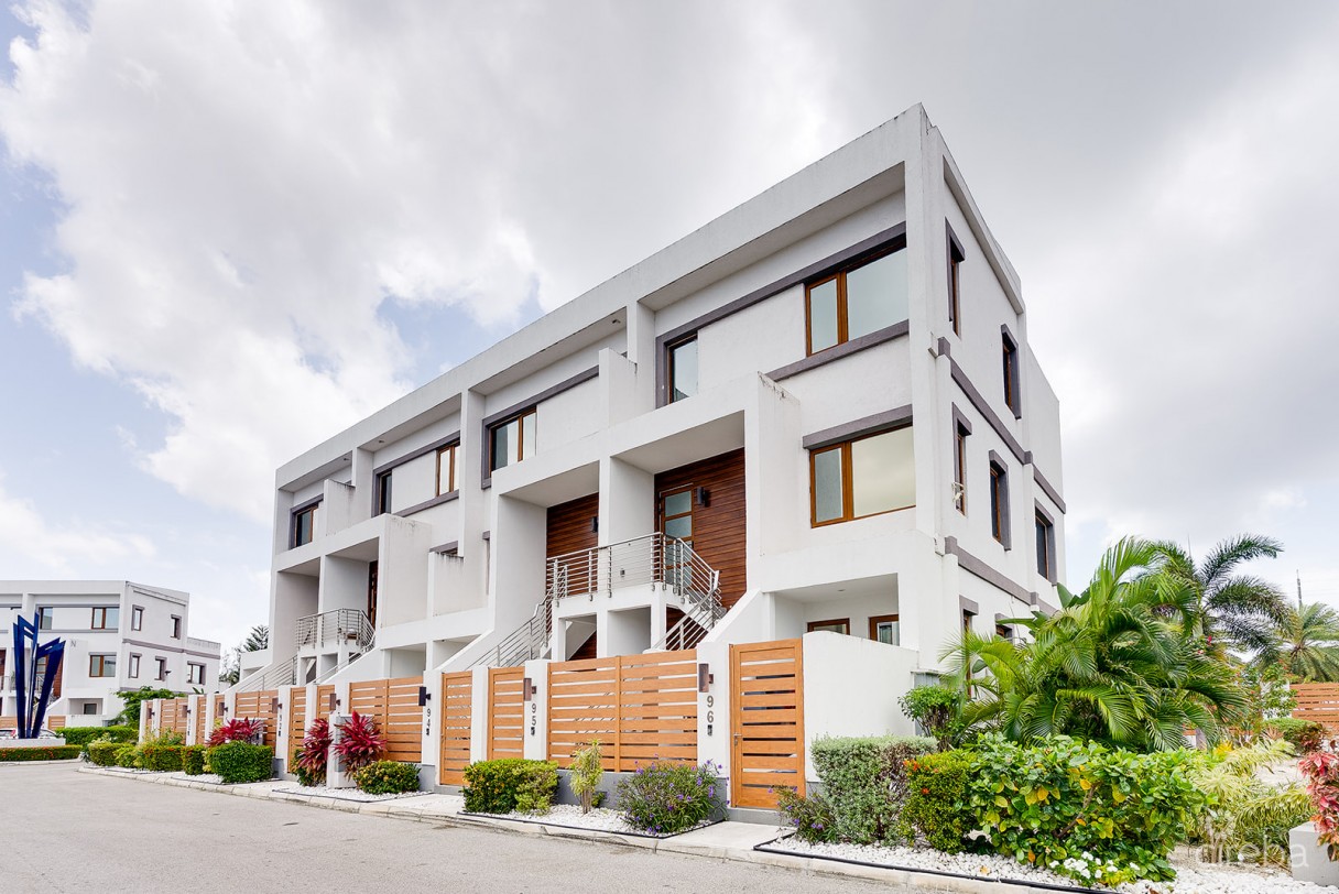 Arvia One Bed Plus Den - Image 6