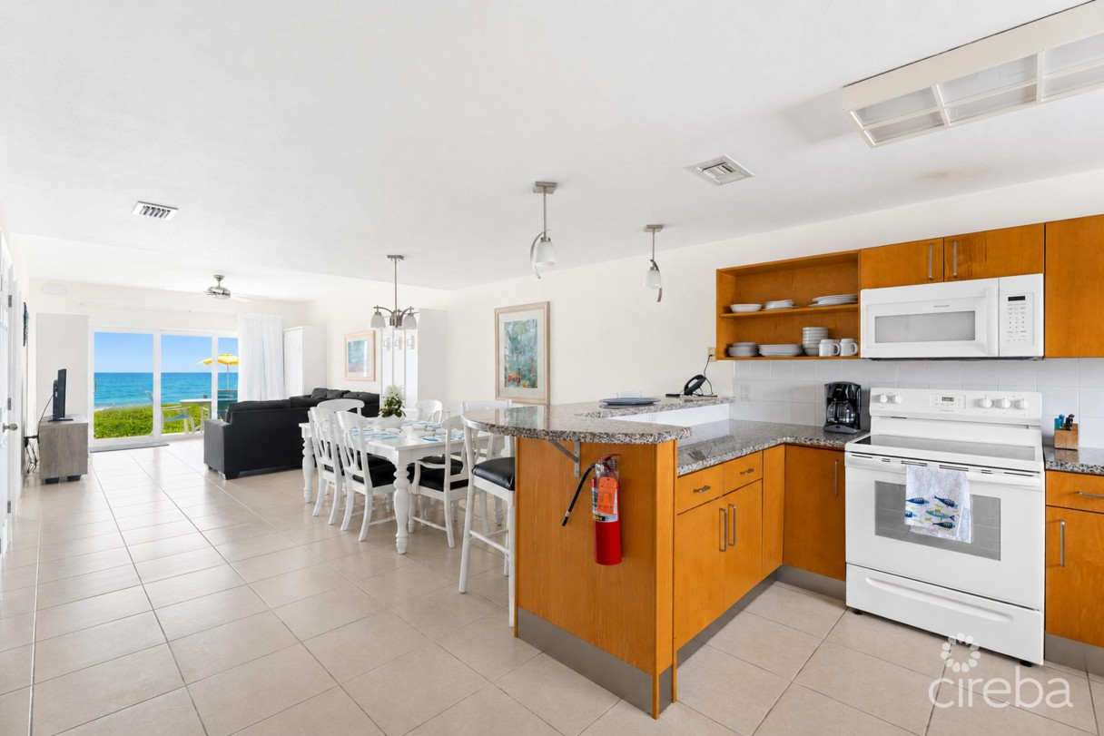 Castaway Coves  Ground Floor 2 Bed Beachfront Retreat - Image 1