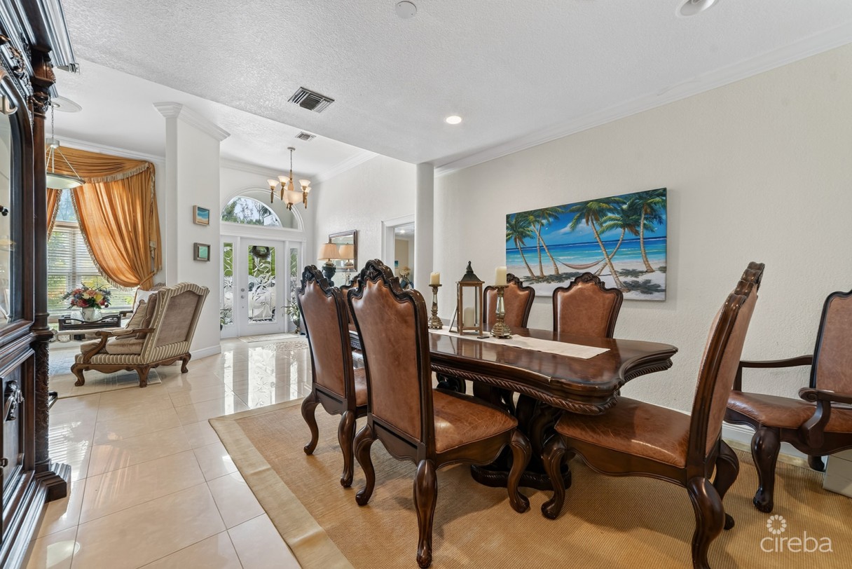 Savannah Newlands Family Home With Pool, Outside Bar & Income-generating Guest Suite - Image 1