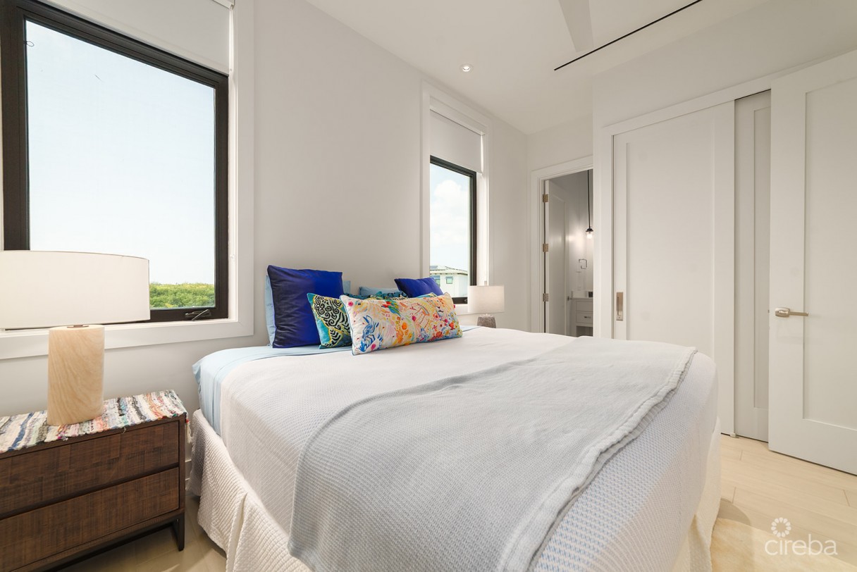 Olea 3 Bedroom Penthouse - Image 7