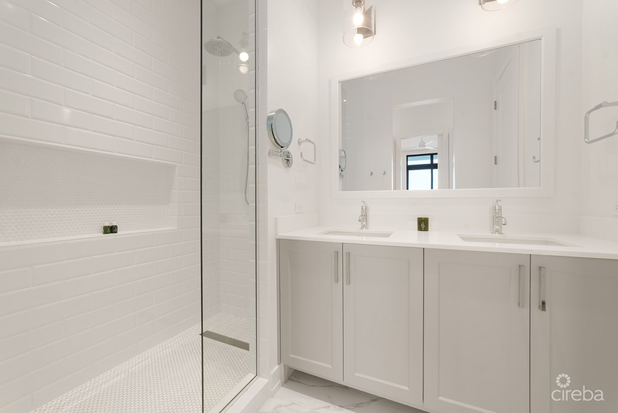 Olea 3 Bedroom Penthouse - Image 8