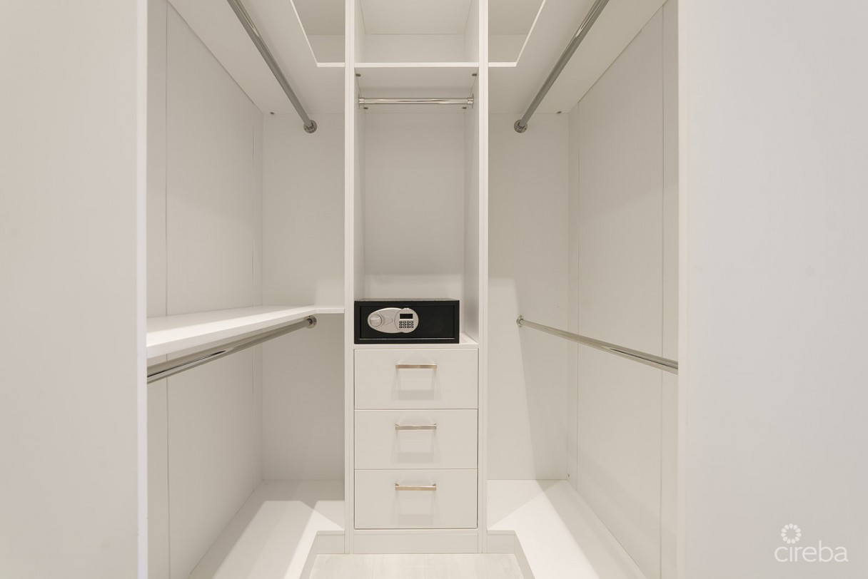 Olea 3 Bedroom Penthouse - Image 9