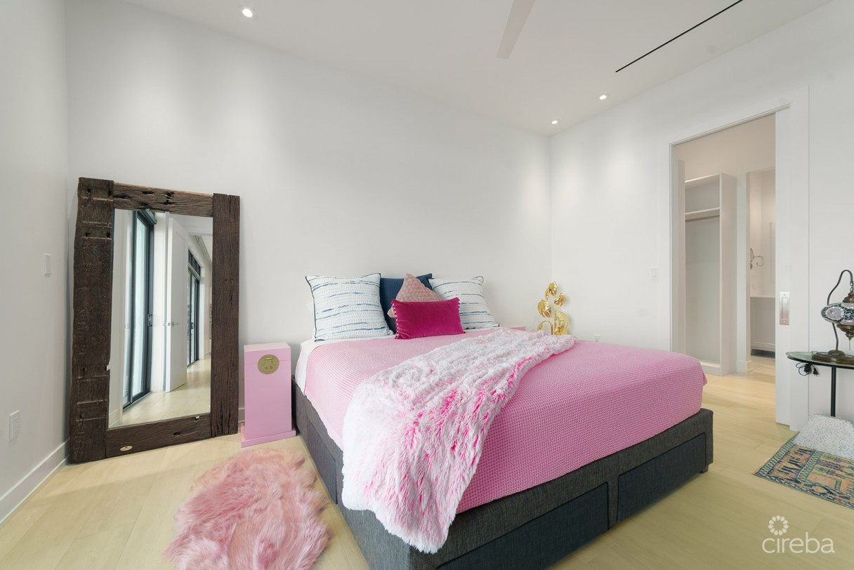 Olea 3 Bedroom Penthouse - Image 11