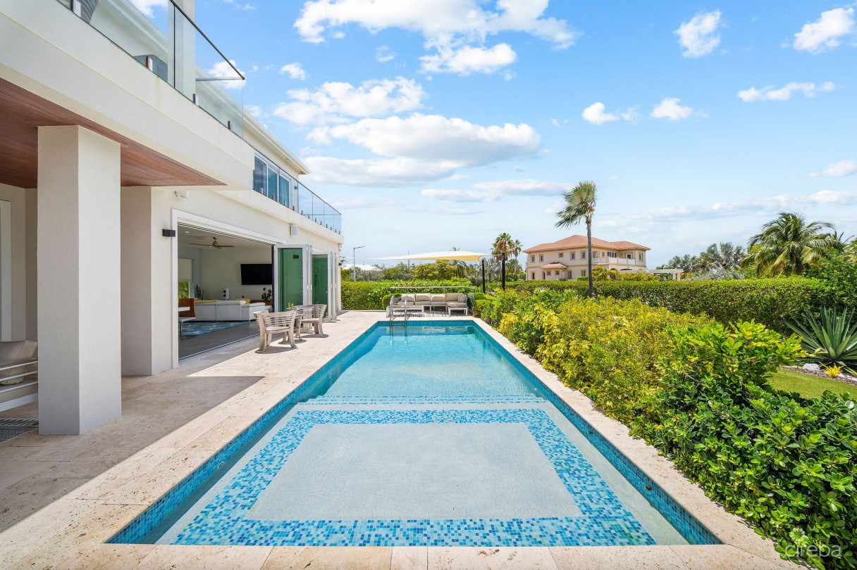 24  Shorewinds Trail, The Shores Family Home - Image 10
