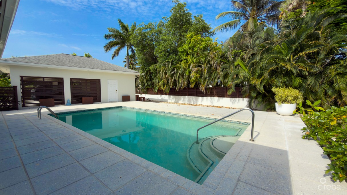 Seven Mile Beach Corridor Family Home - Image 18