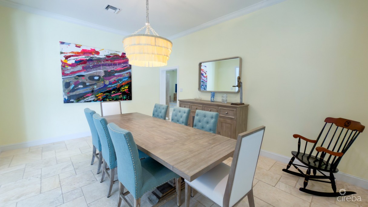 Seven Mile Beach Corridor Family Home - Image 8