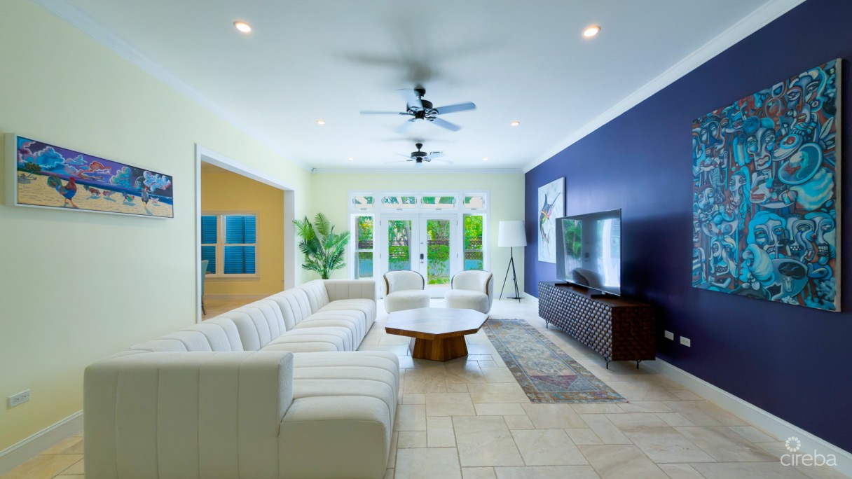 Seven Mile Beach Corridor Family Home - Image 10