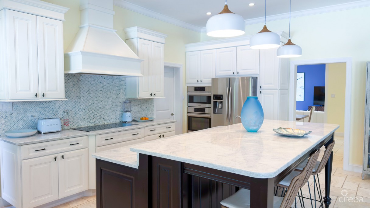 Seven Mile Beach Corridor Family Home - Image 4
