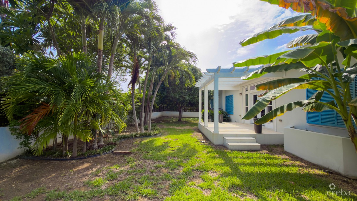 Seven Mile Beach Corridor Family Home - Image 23