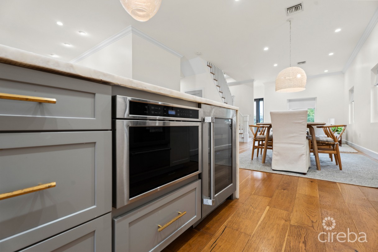 The Chymes 7, South Sound Home - Image 18