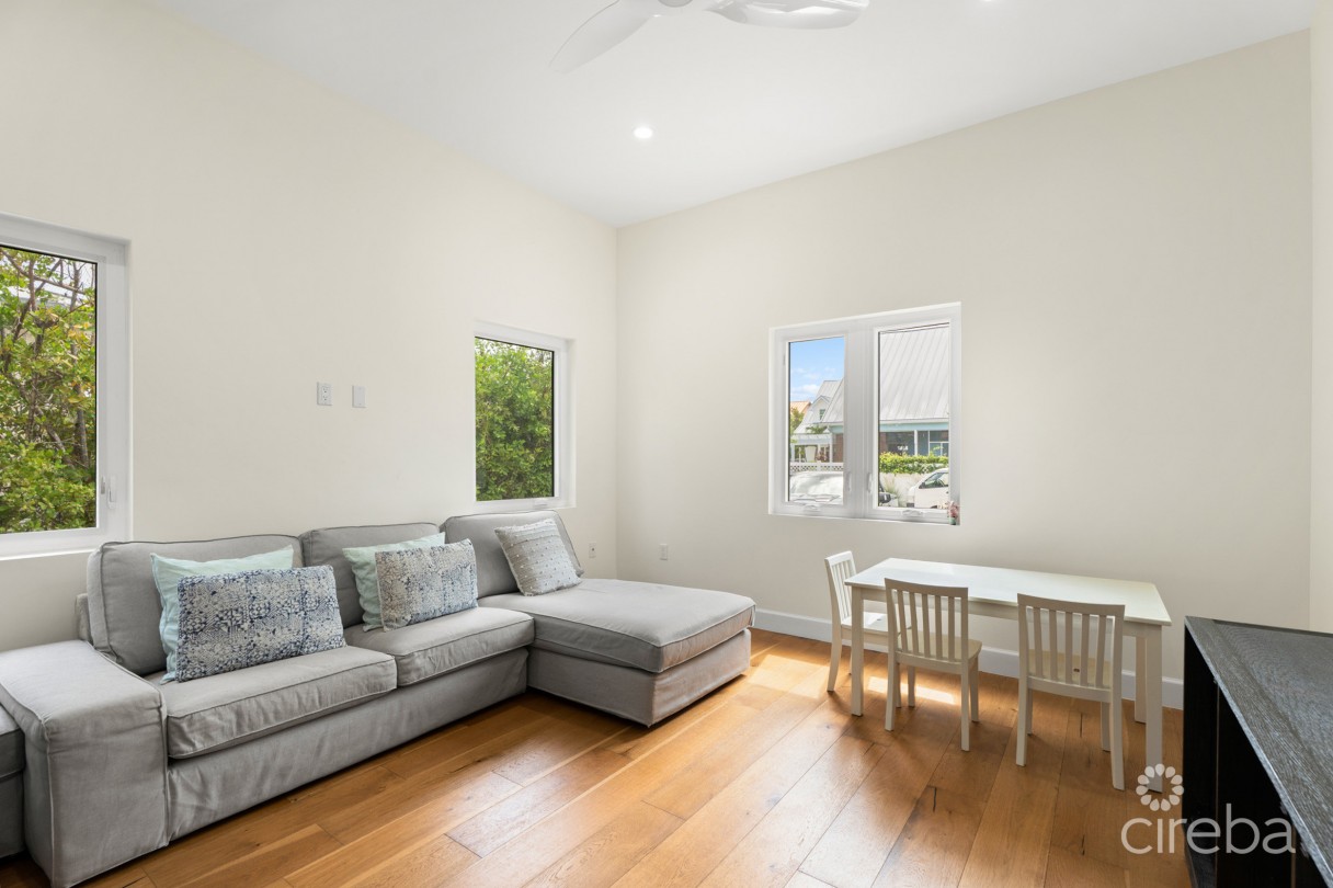 The Chymes 7, South Sound Home - Image 24