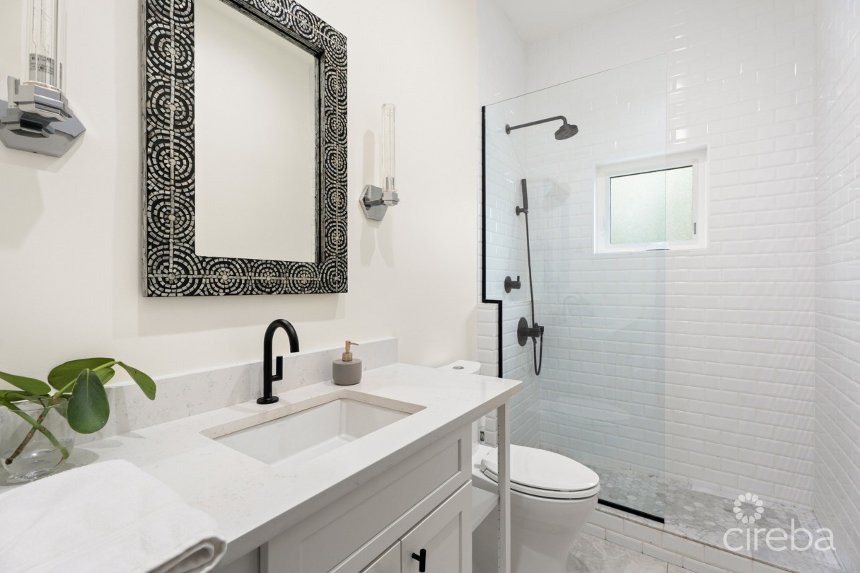 The Chymes 7, South Sound Home - Image 25