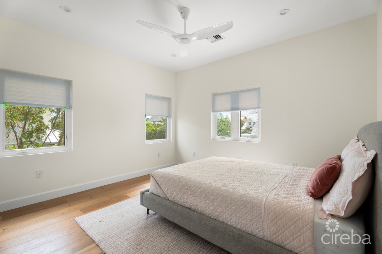 The Chymes 7, South Sound Home - Image 33