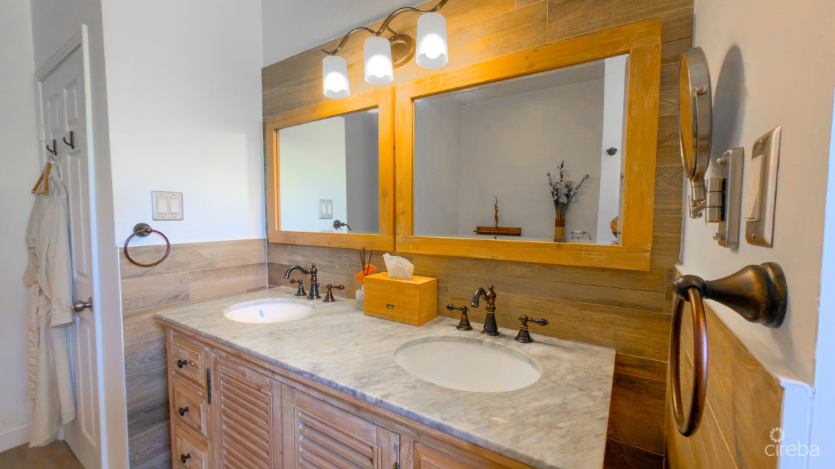 Snug Harbour Andrew Drive - 4 Bedroom Family Home In The Seven Mile Beach Corridor - Image 12