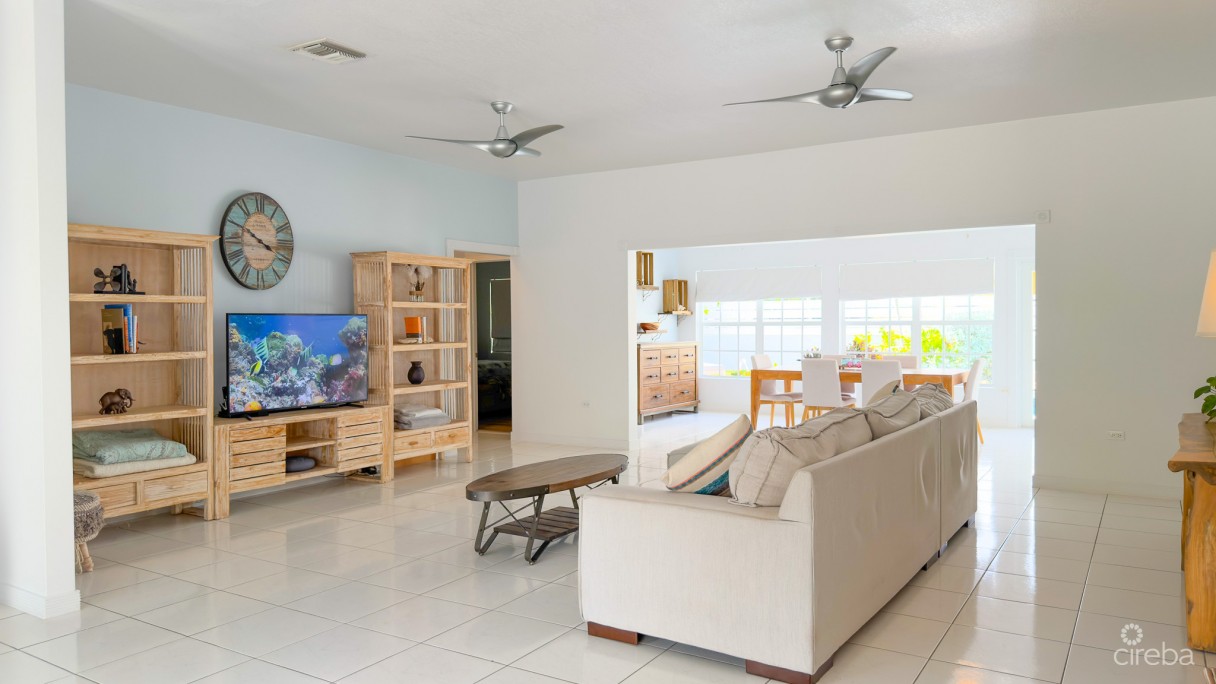 Snug Harbour Andrew Drive - 4 Bedroom Family Home In The Seven Mile Beach Corridor - Image 4