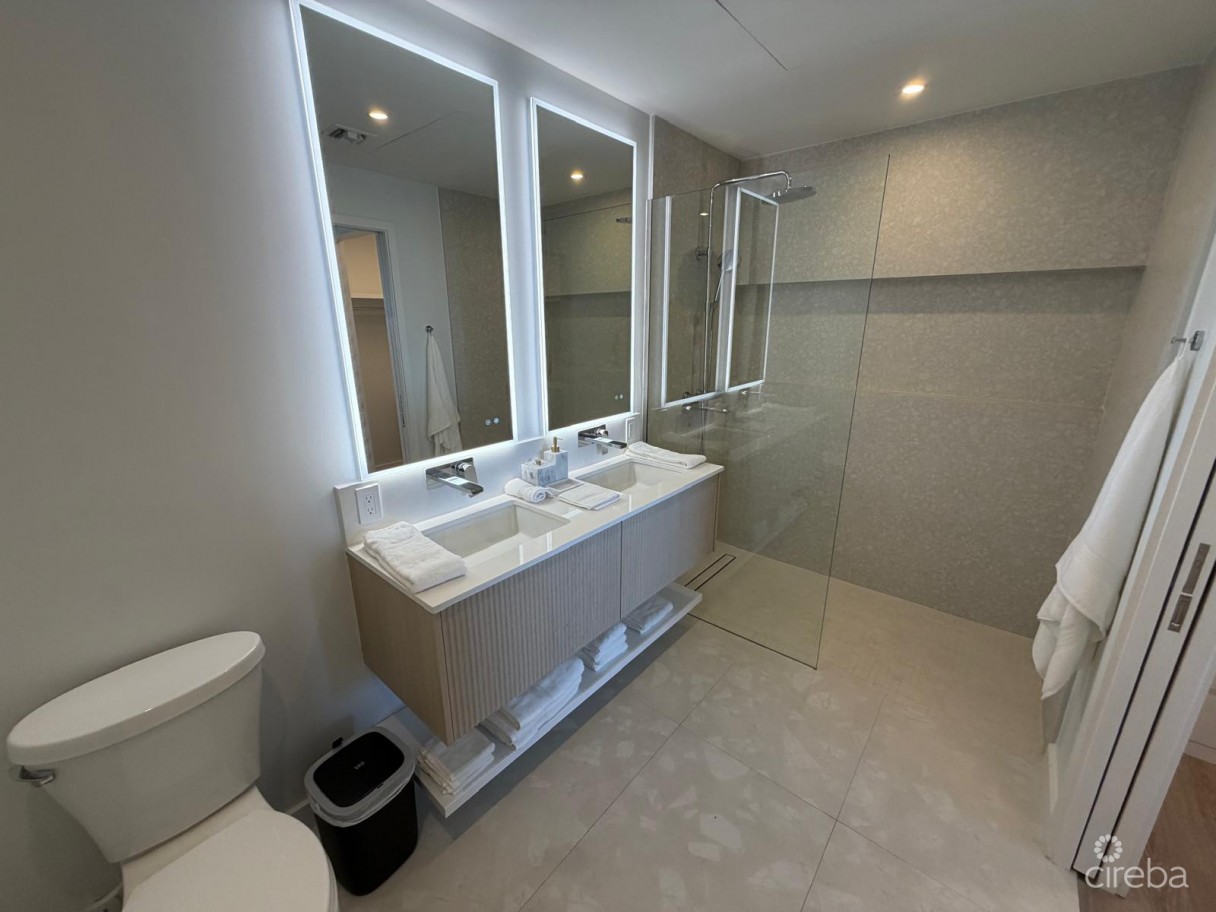 One Gt Designer Furnished, Deeded Parking - Image 13
