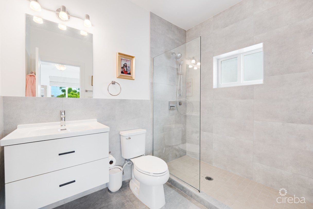 The Mantras #18 | End Unit In South Sound Gated Development - Image 7