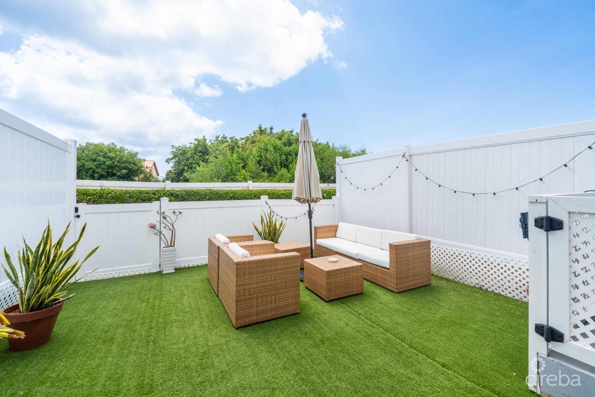 The Mantras #18 | End Unit In South Sound Gated Development - Image 9