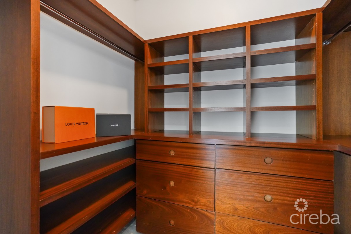 Reduced! Turnberry  East #3 , Crystal Harbour - Image 15