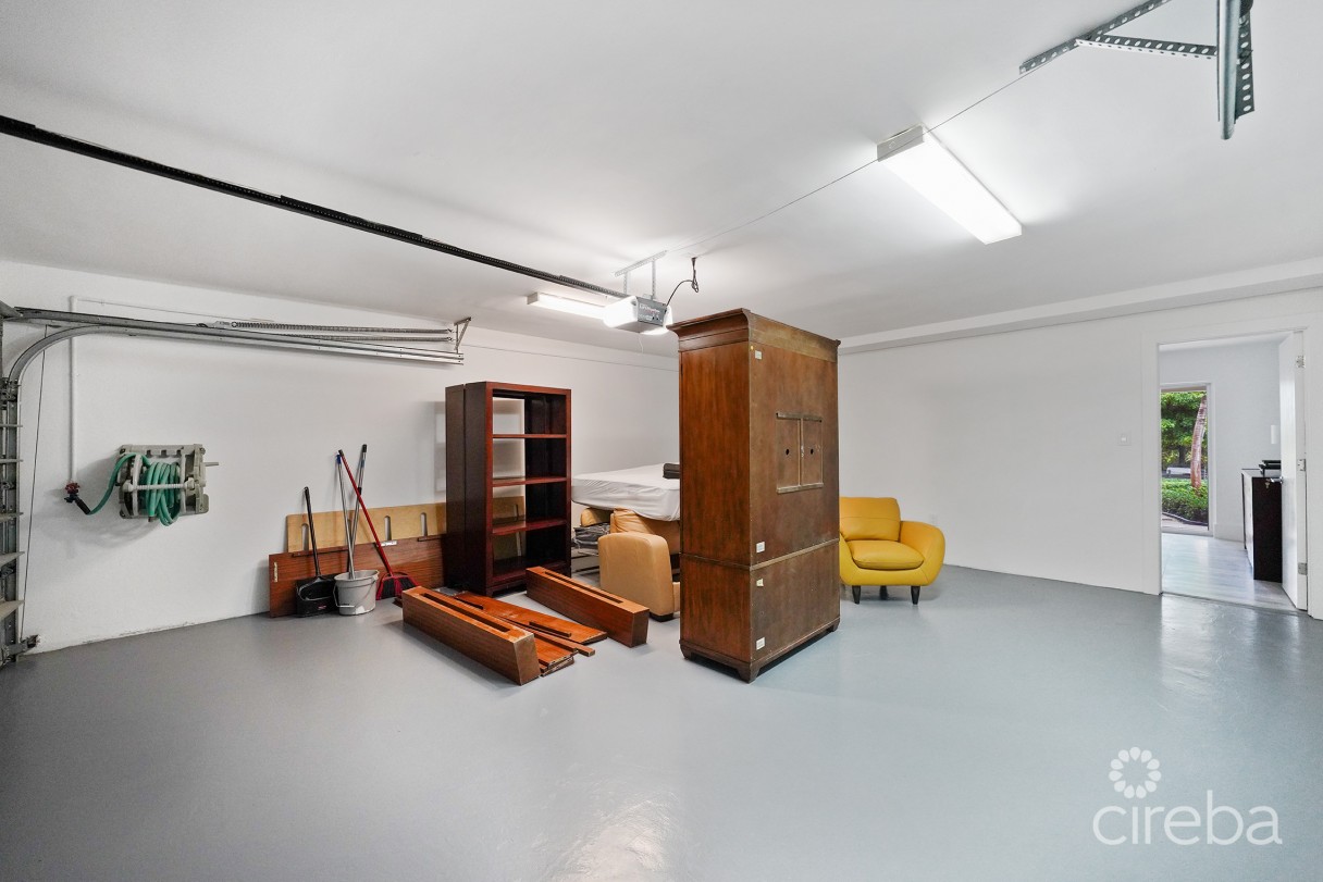 Reduced! Turnberry  East #3 , Crystal Harbour - Image 25