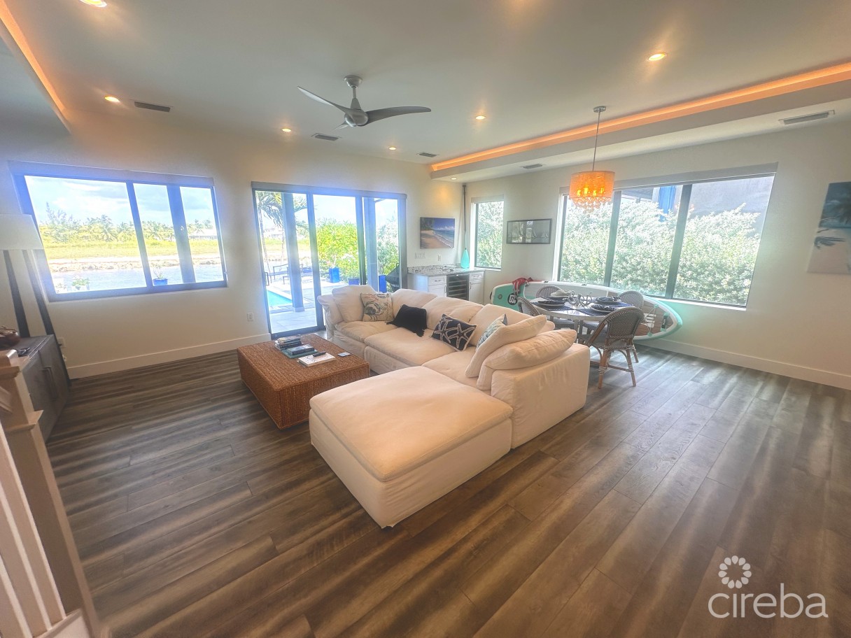 Large Seahaven 2 Bed With Pool - Oceanview And Canal Front - Image 5