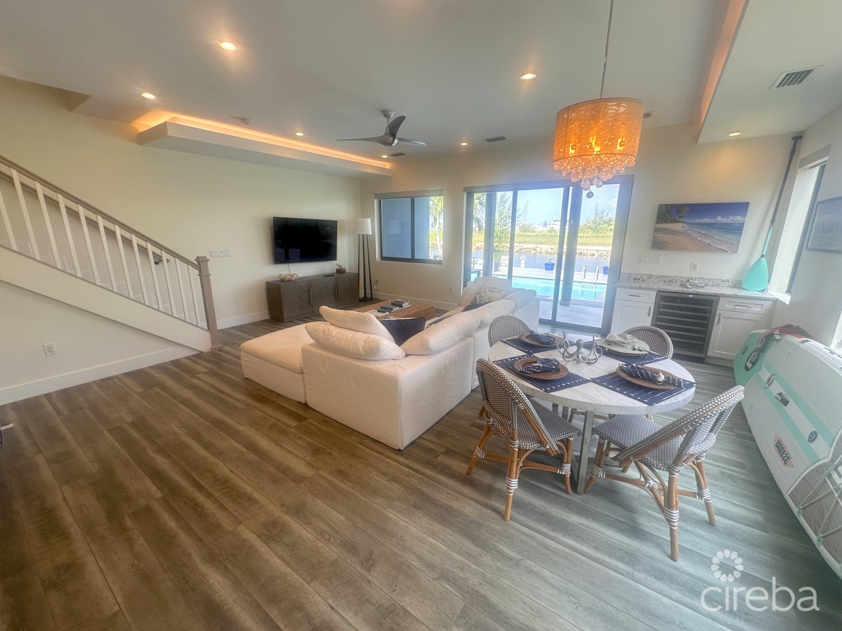 Large Seahaven 2 Bed With Pool - Oceanview And Canal Front - Image 6