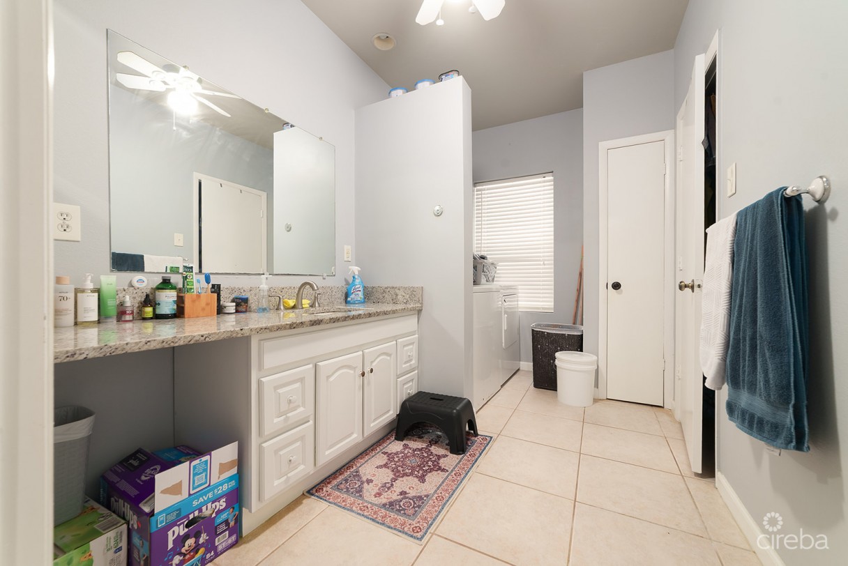12% Roi - Income-producing Multi-unit Property | Fully Occupied - Cayman Brac - Image 12