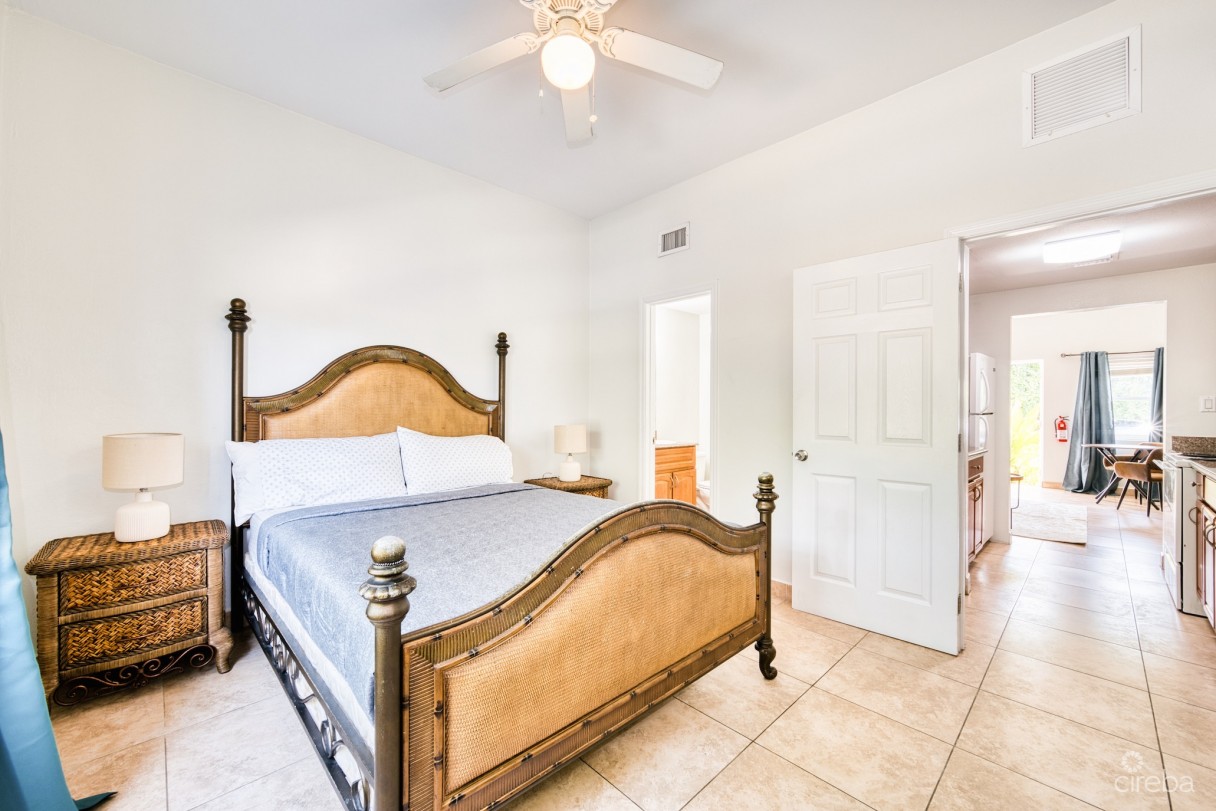 Executive Suites - 1 Bed Apartment - Georgetown - Unit 20 - Image 4