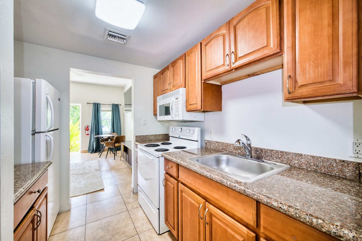 Executive Suites - 1 Bed Apartment - Georgetown - Unit 20 - Image 2