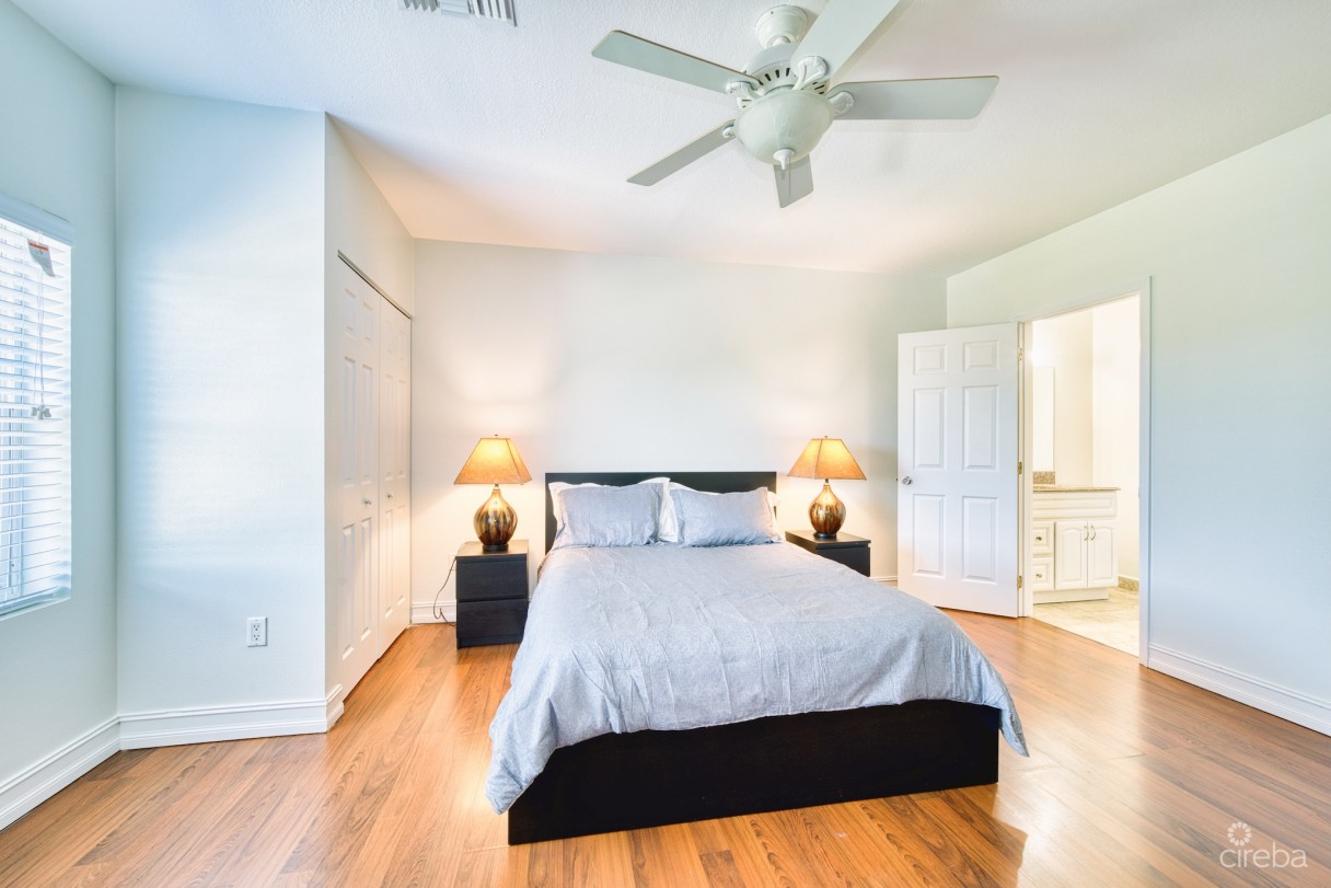 Executive Suites - 2 Bed Apartment - Georgetown - Unit 30 - Image 6