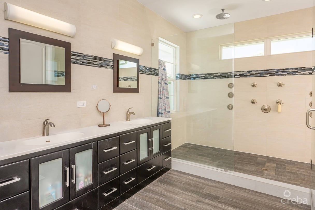 Bimini Dr - Executive Canal Front Home In Grand Harbour - Image 27