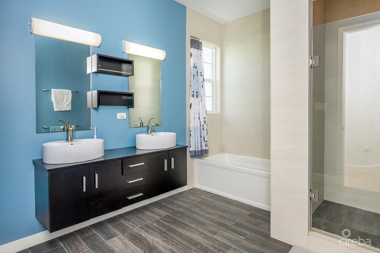 Bimini Dr - Executive Canal Front Home In Grand Harbour - Image 30