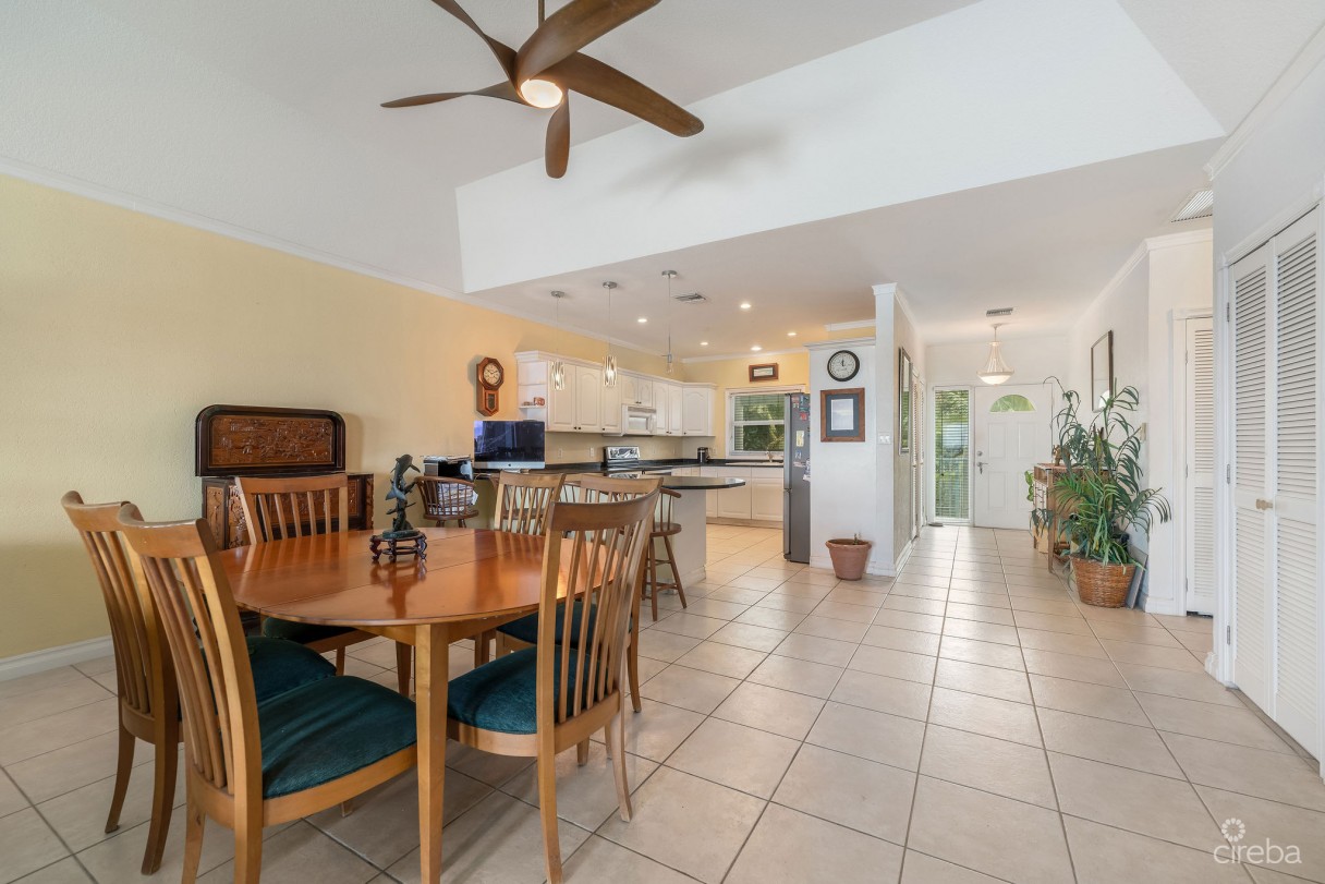 Ocean Pointe Villas  3 Bed, 2 Bath, 2nd Floor Penthouse - Image 8