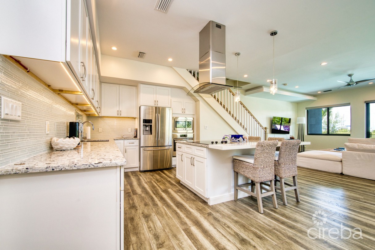 Large Seahaven 2 Bed With Pool - Oceanview And Canal Front - Image 3