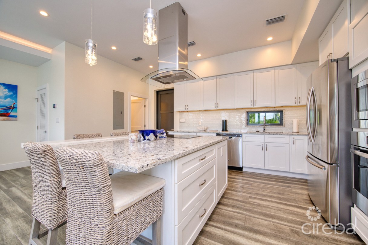Large Seahaven 2 Bed With Pool - Oceanview And Canal Front - Image 6